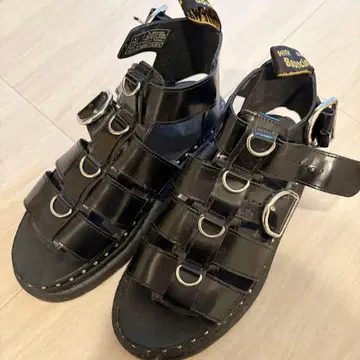 Dr. Martens MACKAYEHOW 통굽 샌들 UK4 (23cm)