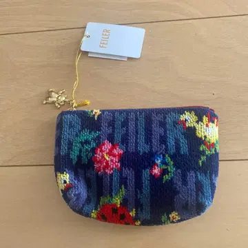 FEILER 플라워 무늬 파우치 골드 참 포함 패스더배턴 회장 한정판