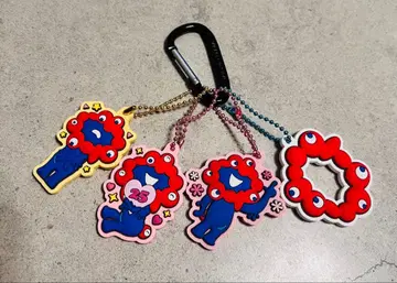 미야쿠미야쿠 고무 매트 카라비너 포함