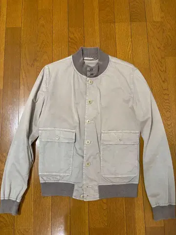 발스타 명품 블루종 새상품급입니다 사이즈 46 베이지