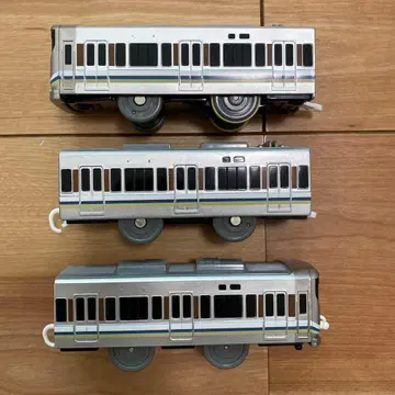 프라레일 225계 신쾌속