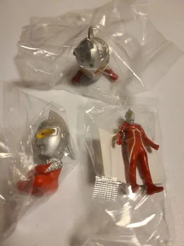 [ 미개봉 ] 울트라맨 세븐 미니 피규어 3개 세트