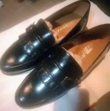 미사용품 천연 가죽 프릴 장식 비트 로퍼