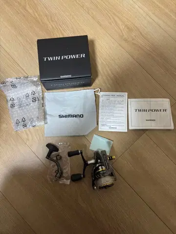 새상품급 SHIMANO TWIN POWER C3000MHG 스피닝 릴