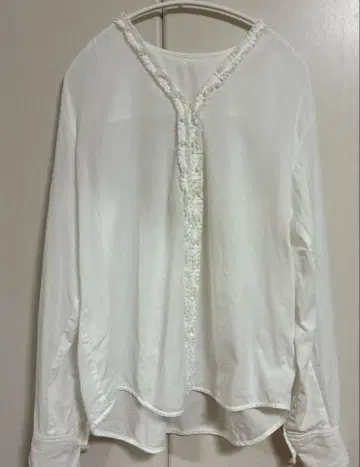 IENA 턱 프릴 블라우스