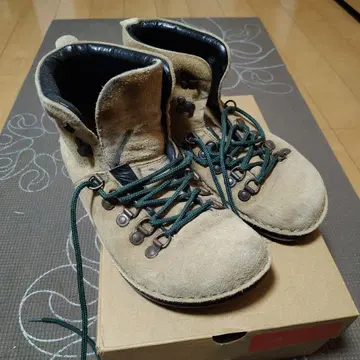 버켄스탁 베이지 스웨이드 부츠