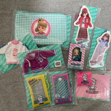 리카짱 복권 x 세일러즈 푸치 리카짱 드레스 트레이너 파우치 체인