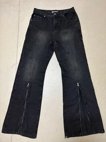 Still water 블랙 부츠컷 데님