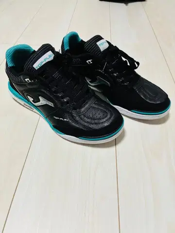 조마 TOP FLEX 풋살화 블랙/터콰이즈