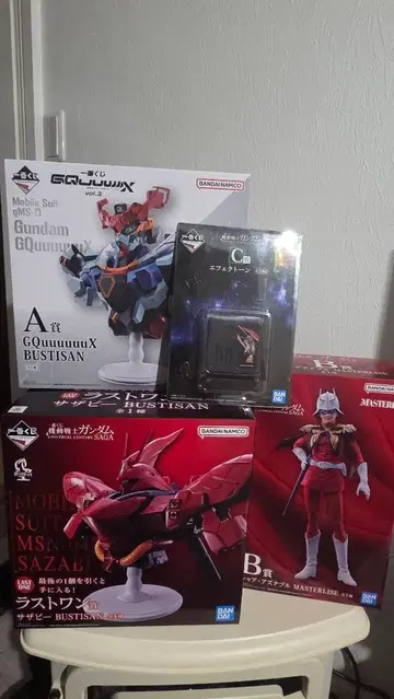 제일복권 건담 B상 샤아 라스트원상 사자비 세트