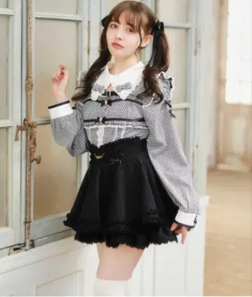 LIZLISA 코르셋 라이크 컷 블라우스 블랙 체크