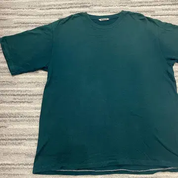 AURALEE 다크 그린 메쉬 T셔츠