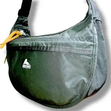 USA 그레고리 구형 로고 새첼 M 숄더백 블랙