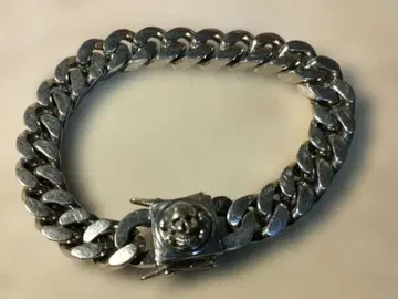 SLEEK 스컬 실버 체인 팔찌