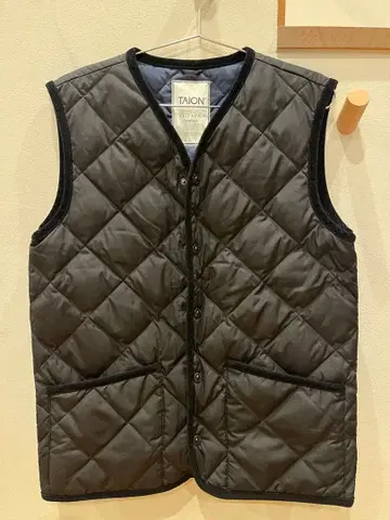 TAION CITY LINE 블랙 퀼팅 베스트 이너 다운