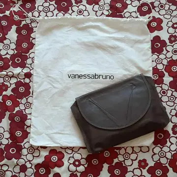 바네사브루노 다크 브라운 클러치백