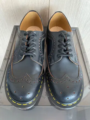 닥터마틴 Made in England 브로그 Dr Martens