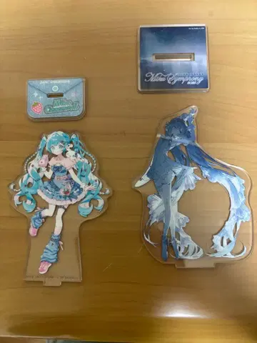 하츠네 미쿠 심포니 2025 아크릴 스탠드 하츠네 미쿠 시나몬 롤