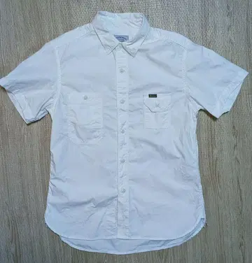 스튜디오 다치산 셔츠 반팔 화이트 계열