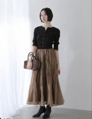 택 포함 새상품 La Totalite 플리츠 도킹 원피스 블랙 36