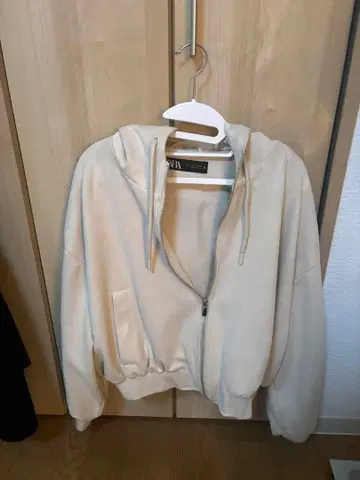 ZARA 후드 부착 지퍼 후드티 L 사이즈 크림색
