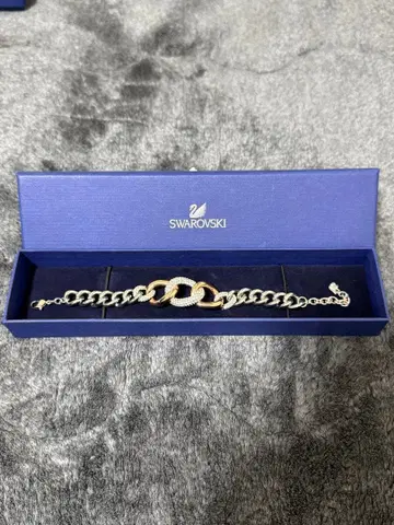 [ 새상품급 ] 스와로브스키 Bound 팔찌 박스 포함