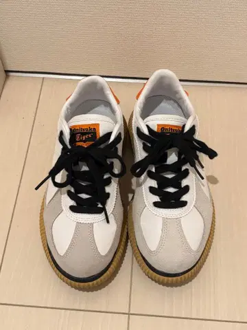 오니츠카타이거 스니커즈