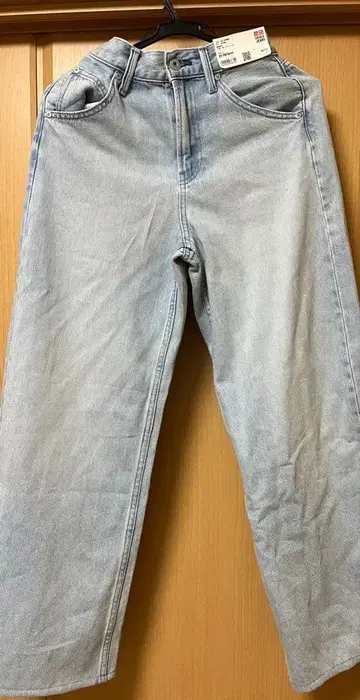 UNIQLO 배기 커브 진 23