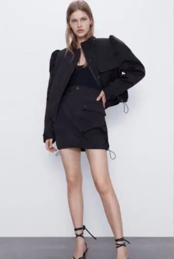 스커트 ZARA 블랙 포켓 나일론 카고 미니 자라
