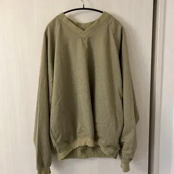 올리브 그린 V넥 트레이닝복