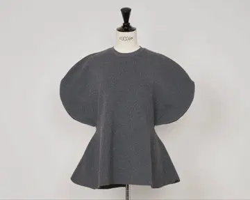 Heve Arch Peplum knit charcoal 니트