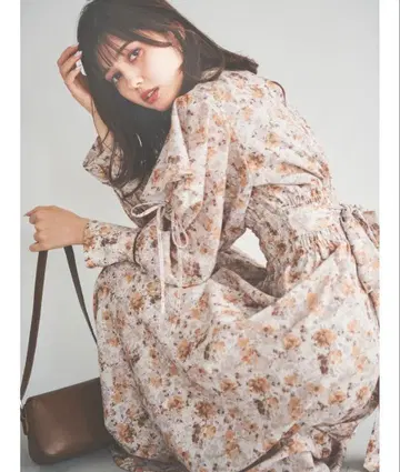 dazzlin 쉐도우 플라워 아트 프릴 원피스