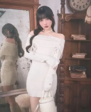 [ michellMacaron ] 개더 오프숄더 니트 원피스