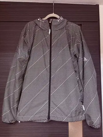 아디다스 여성용 윈드브레이커 L