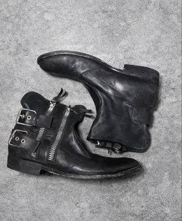 주세페 자노티 가죽 지퍼 버클 부츠 44