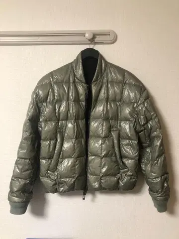 EMPORIO ARMANI 다운 자켓 올리브 그린 리버서블