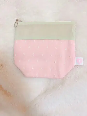 IVE 레이 파우치 딸기