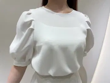 아베닐 에투알 퍼프 슬리브 블라우스 38