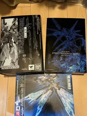 메탈빌드 스트라이크 프리덤 건담 데스티니 건담