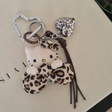 헬로키티 레오파드 레오파드 무늬 키링