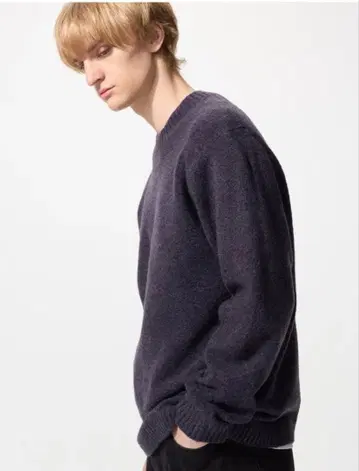 유니클로 수플레얀 크루넥 스웨터 다크 퍼플 XS