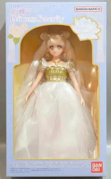 반다이 세일러문 뮤지엄 스타일 인형 프린세스 세레니티