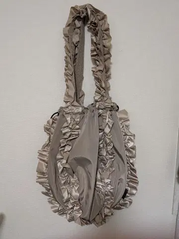 OUTDOOR PRODUCTS 퍼스트핸드 프릴 개더 백