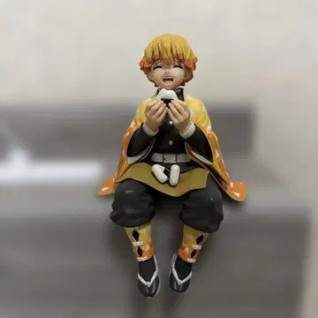 귀멸의 칼날 프리미엄 얹어 피규어 아가츠마 젠이츠