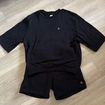 새상품급!! GAP 블랙 셋업 맨투맨 숏팬츠 상하의