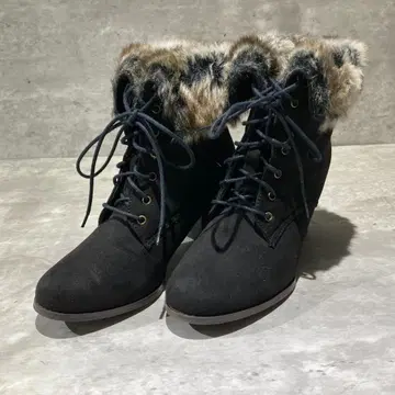 페미닌 카페(23.5) 숏부츠/블랙/레이스업/퍼