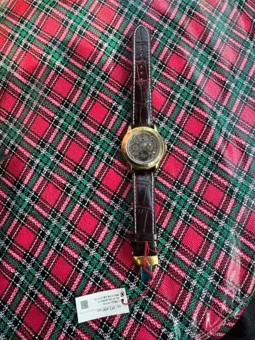 브라운 가죽 아날로그 쿼츠 손목시계