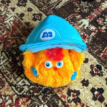 몬스터즈 잉크 라이드 앤 고 시크 로키 어깨 위 봉제 인형