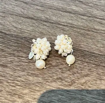 와타베 웨딩 Barbie 귀걸이