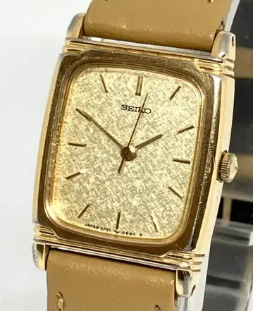 SEIKO 세이코 스퀘어 골드 2P21-521A 손목시계 새 배터리